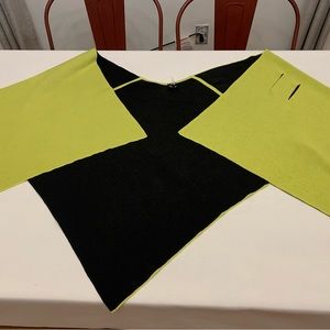 Ravel one size shrug wrap black lemon color